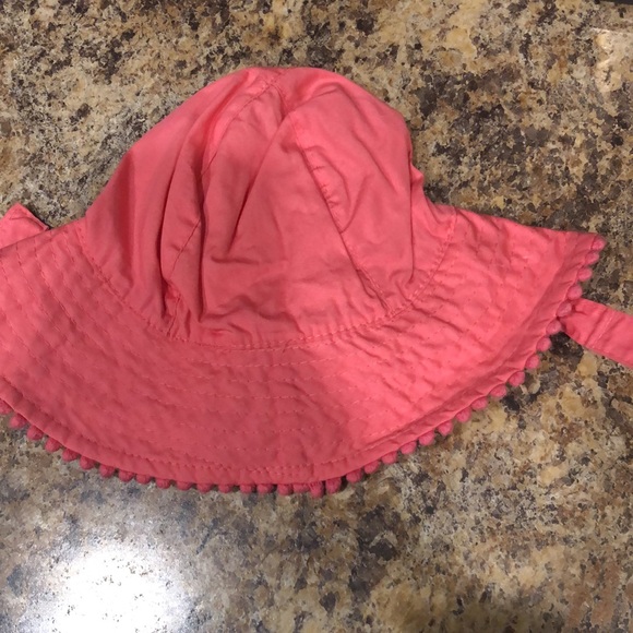 Hat - Picture 2 of 4